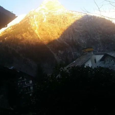 Appartement Ampio E Comodo In Zona Tranquilla La Salle